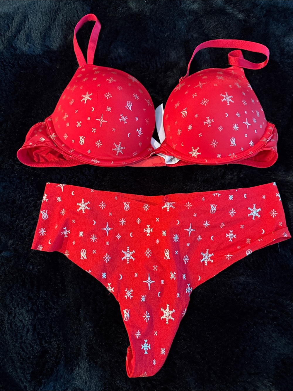 Victoria's Secret Red Holiday Snowflake Bra & Thong Set